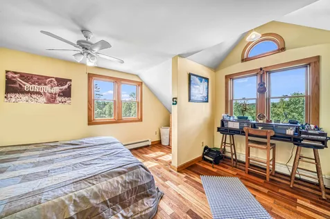 413 Oak Street Newport NH 03773