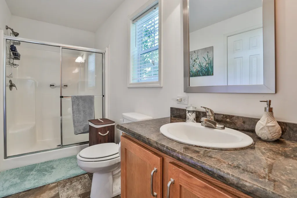 9 Oak Grove Trail Nashua NH 03062