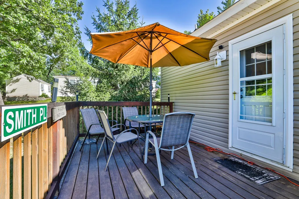 9 Oak Grove Trail Nashua NH 03062