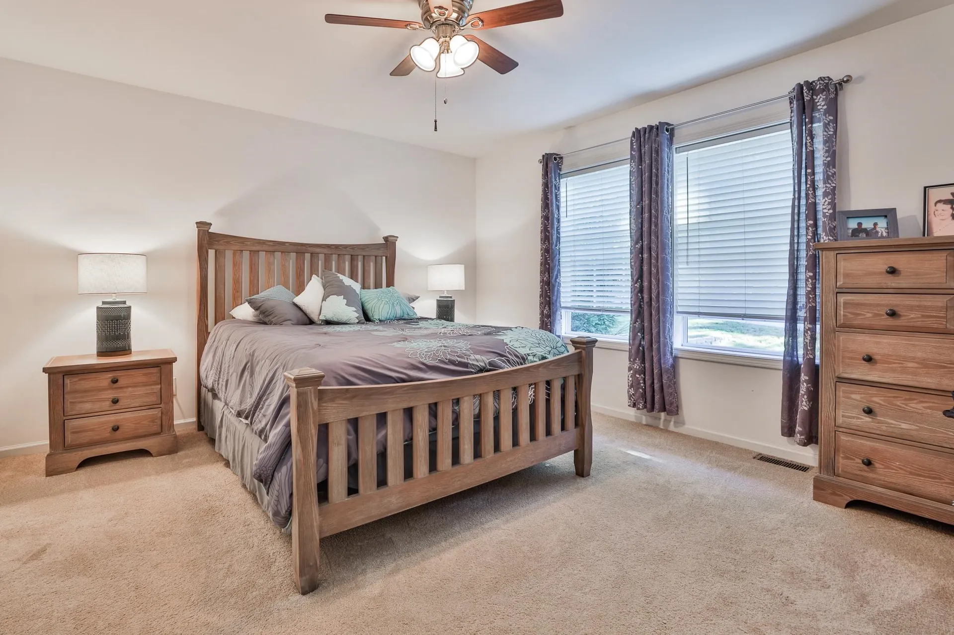 9 Oak Grove Trail Nashua NH 03062