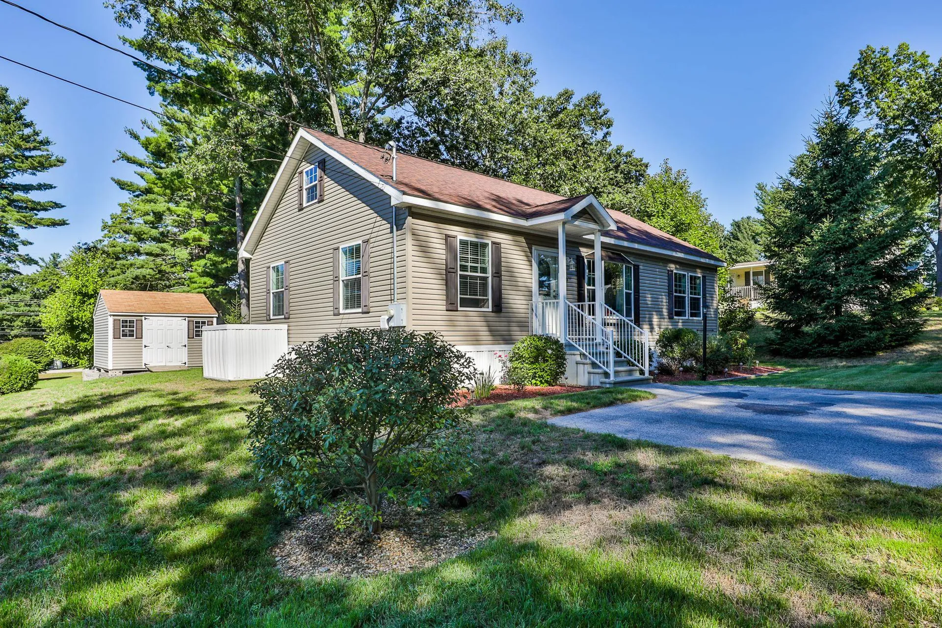 9 Oak Grove Trail Nashua NH 03062