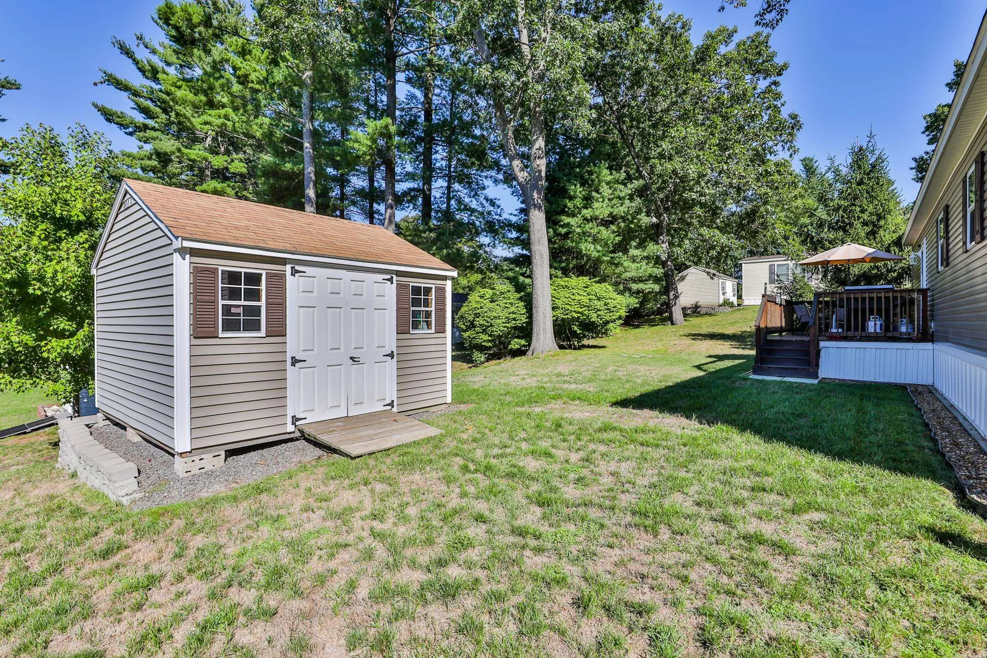 9 Oak Grove Trail Nashua NH 03062
