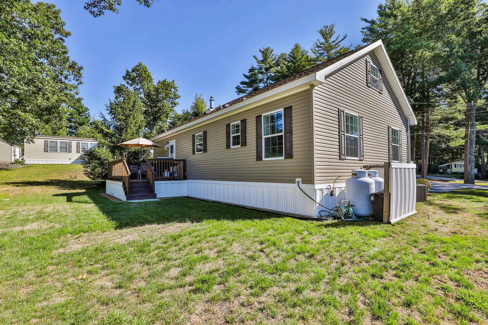 9 Oak Grove Trail Nashua NH 03062