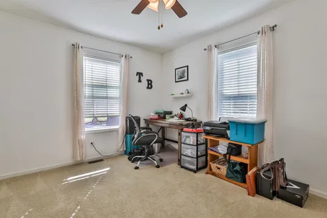 9 Oak Grove Trail Nashua NH 03062