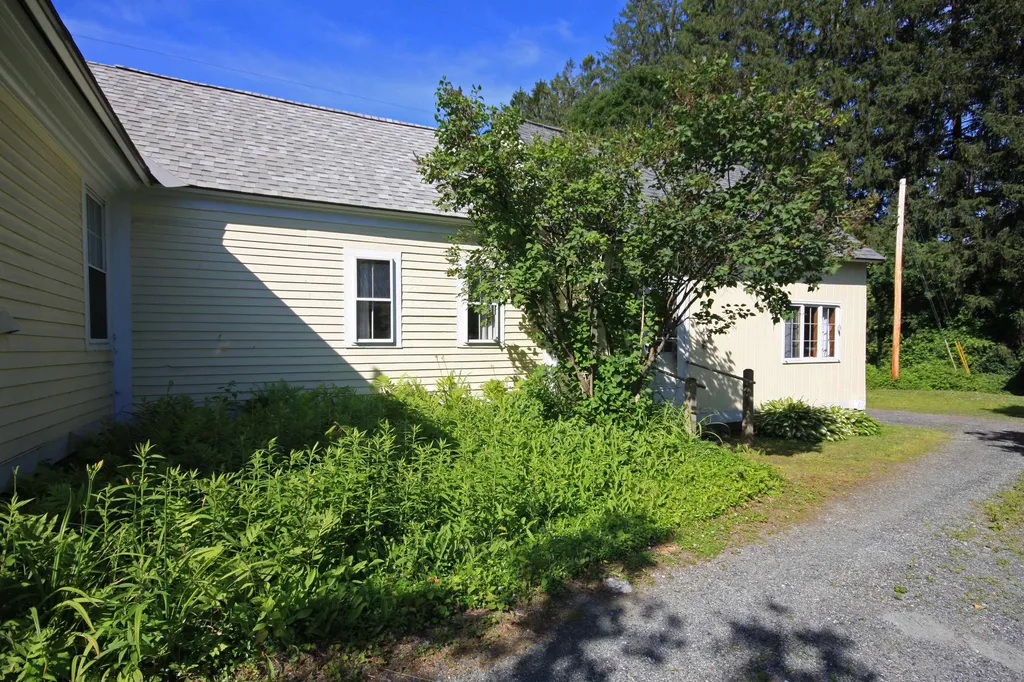 1082 West Woodstock Road Woodstock VT 05091