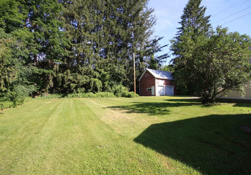 1082 West Woodstock Road Woodstock VT 05091