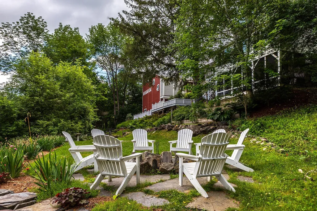 11 College Hill Woodstock VT 05091