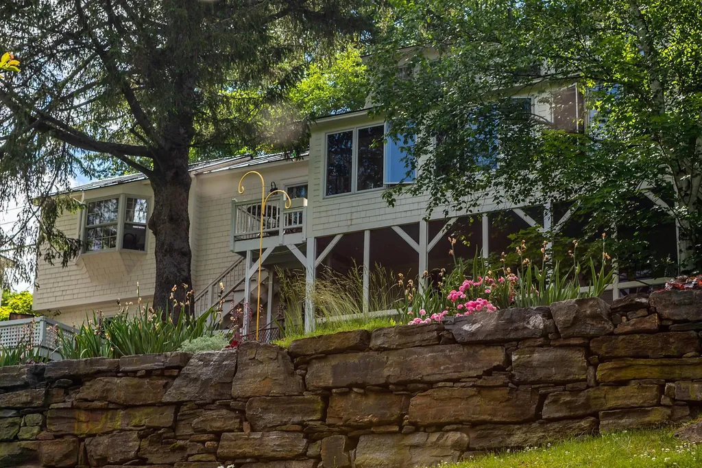 11 College Hill Woodstock VT 05091