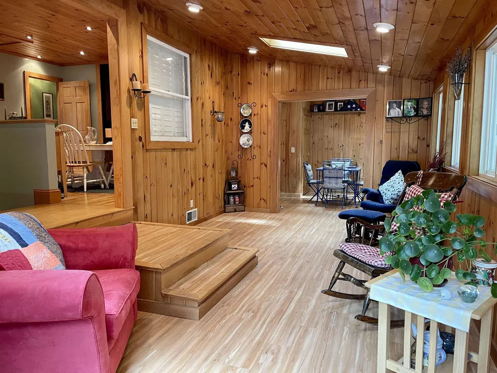 16 Estabrook Circle Lebanon NH 03766