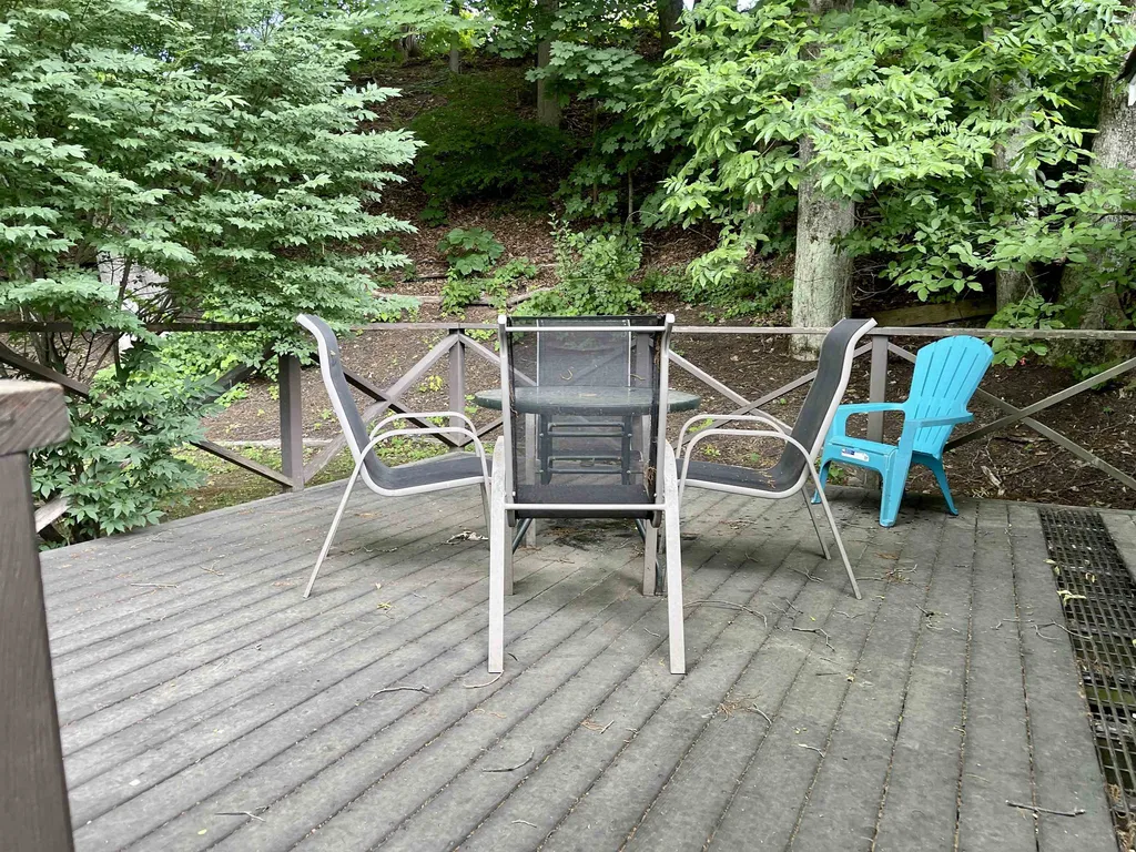 16 Estabrook Circle Lebanon NH 03766