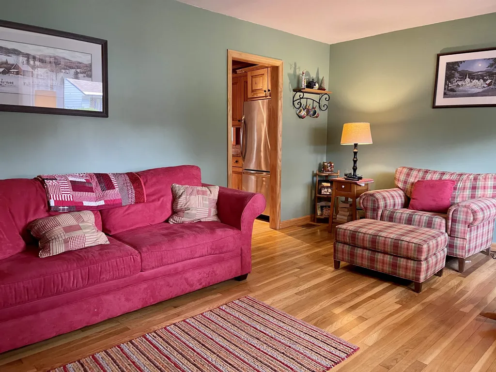 16 Estabrook Circle Lebanon NH 03766
