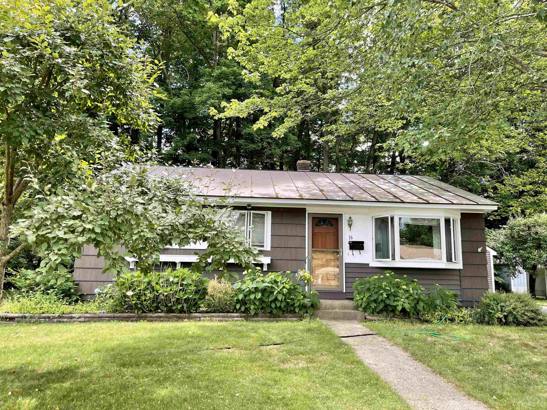 16 Estabrook Circle Lebanon NH 03766
