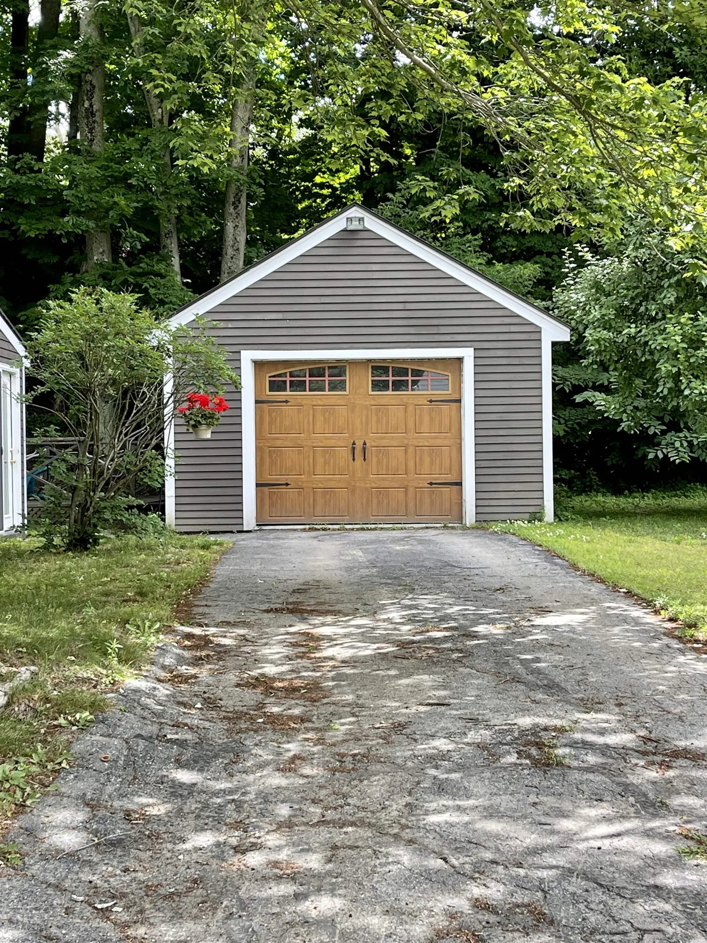 16 Estabrook Circle Lebanon NH 03766