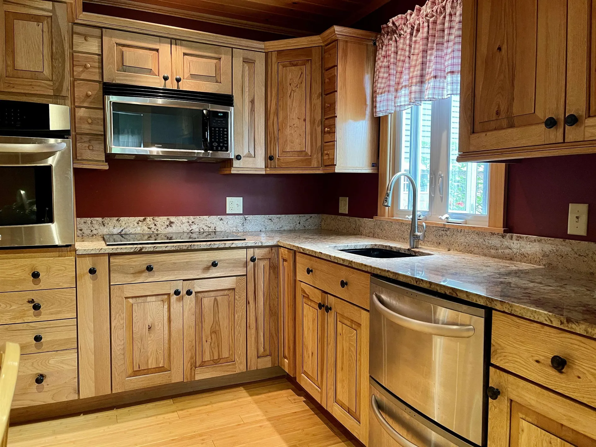 16 Estabrook Circle Lebanon NH 03766