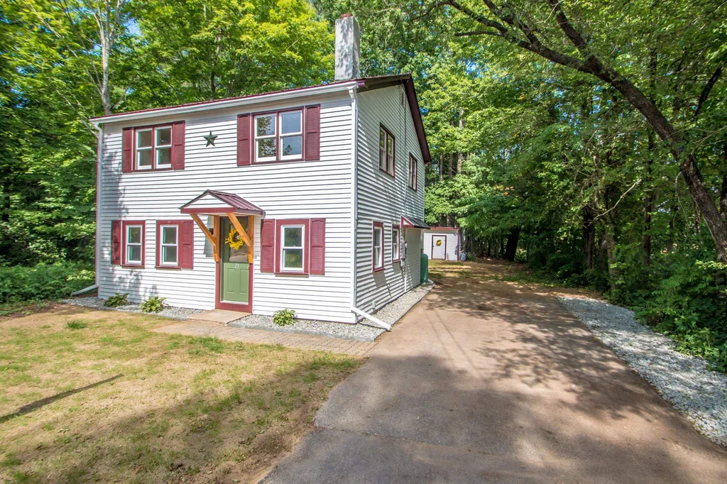 21 Colbath Street Conway NH 03818