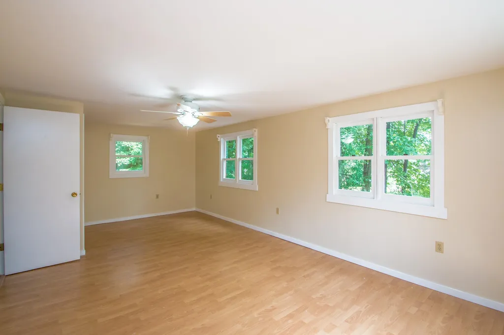 21 Colbath Street Conway NH 03818
