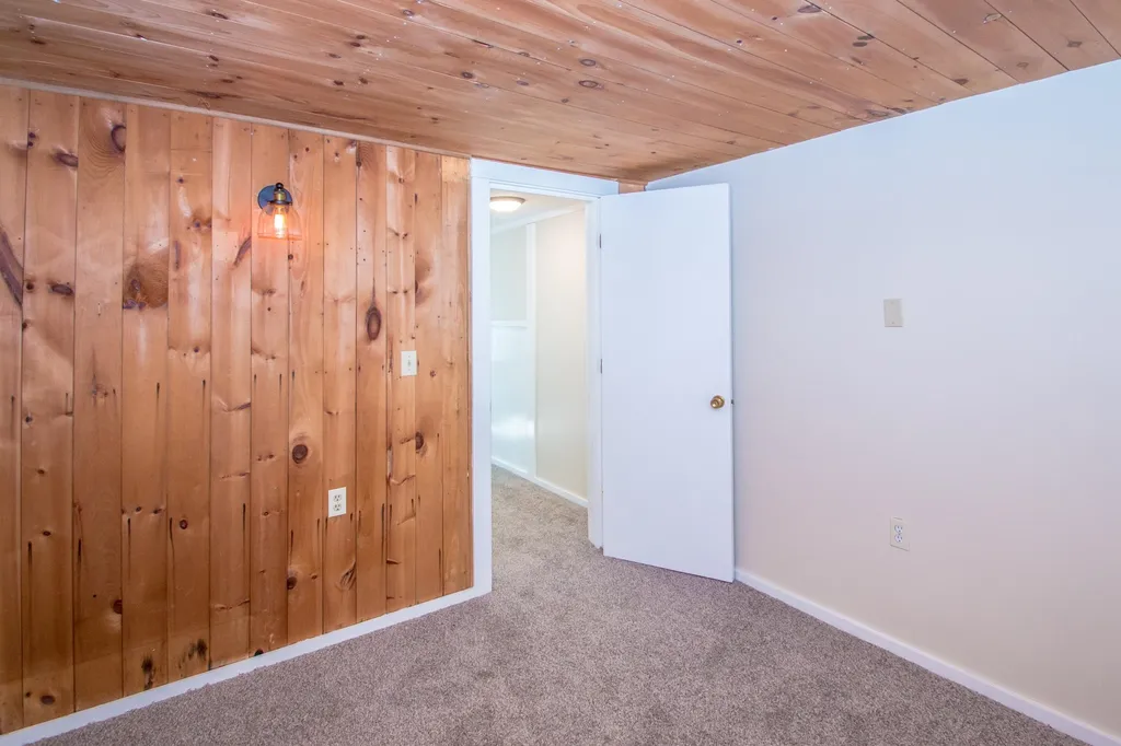 21 Colbath Street Conway NH 03818
