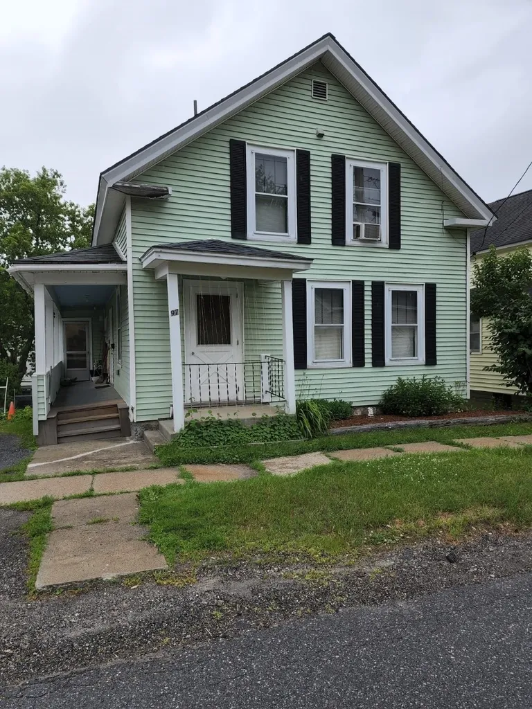 97 South Water Street Vergennes VT 05491