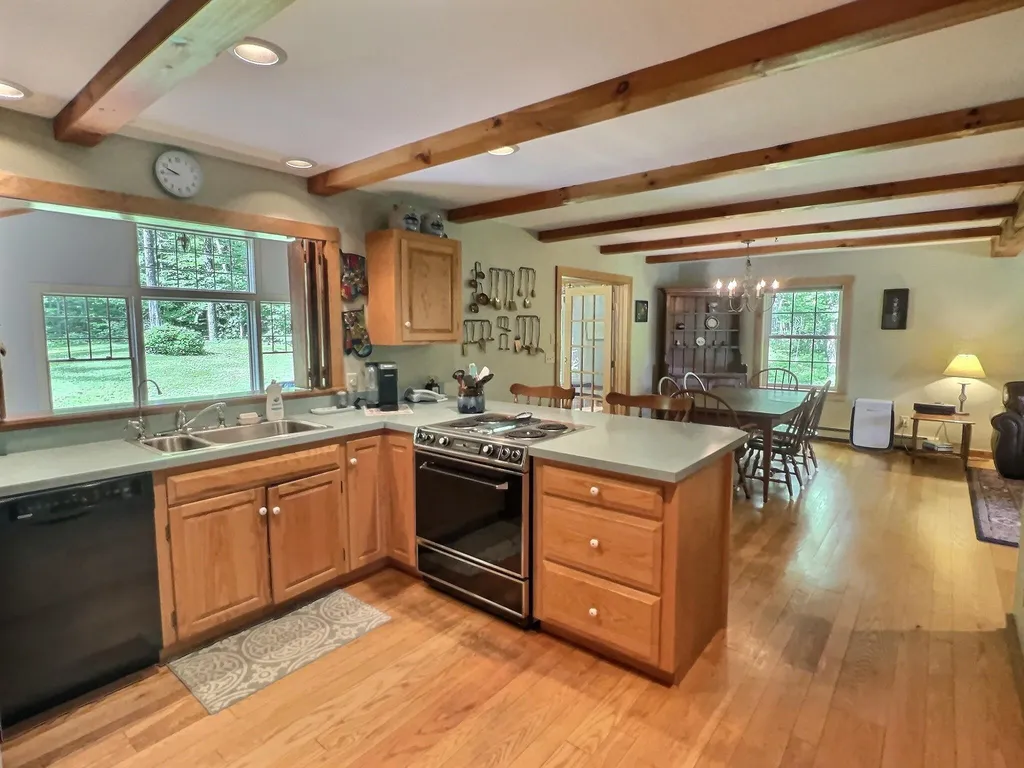 194 Bunker Road New London NH 03257