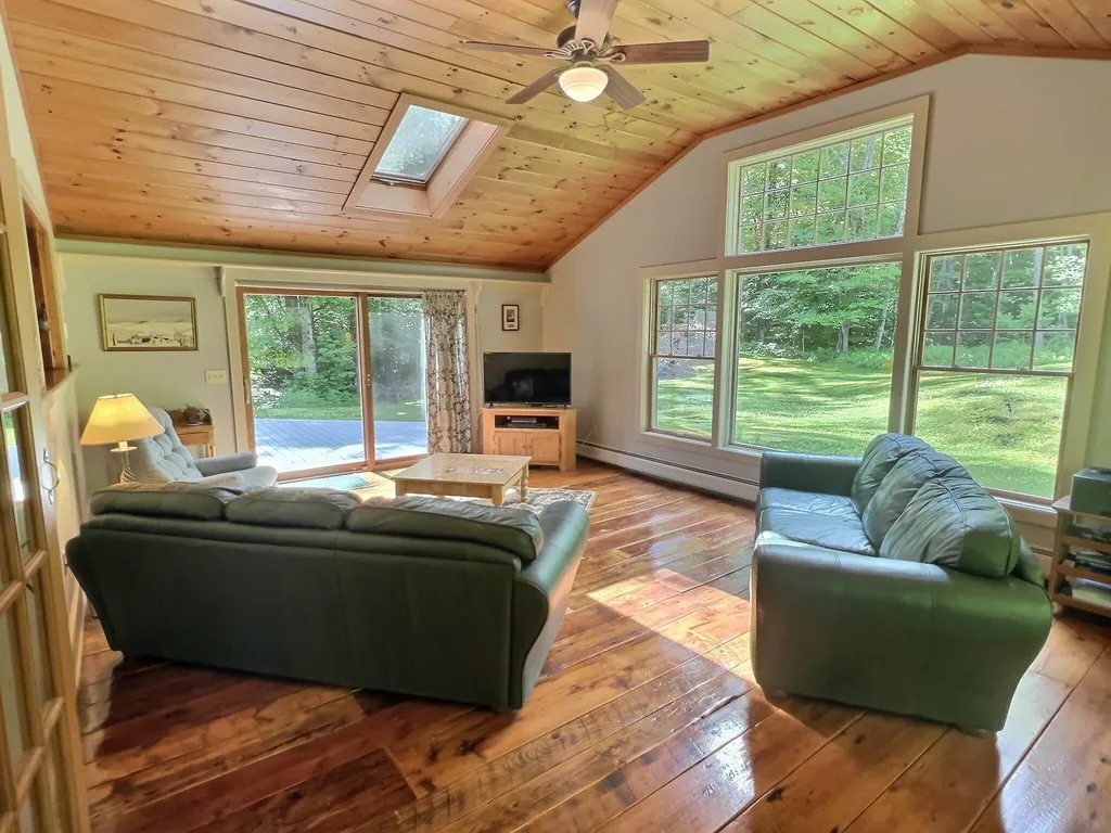 194 Bunker Road New London NH 03257