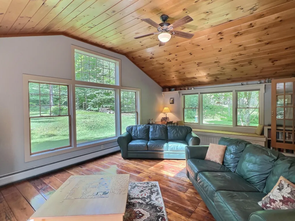 194 Bunker Road New London NH 03257