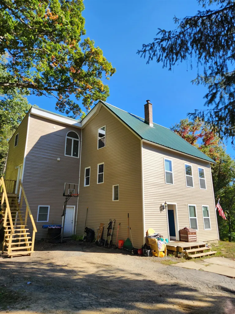 113 Highland Avenue Hinsdale NH 03451