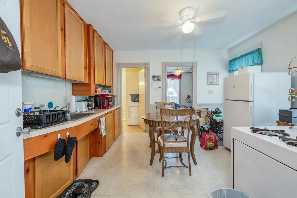 629 Clay Street Manchester NH 03103