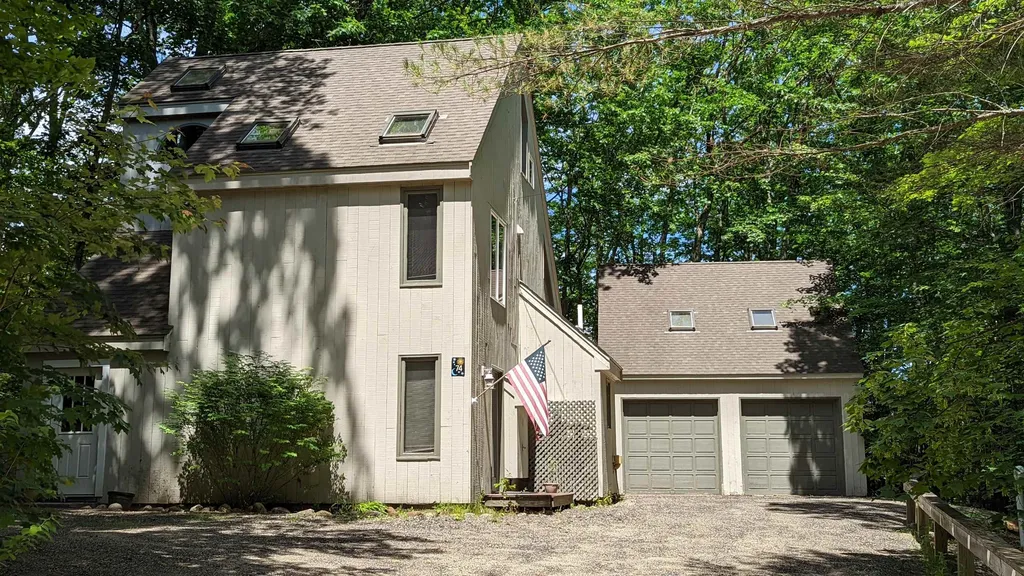 74 Green Circle Campton NH 03223