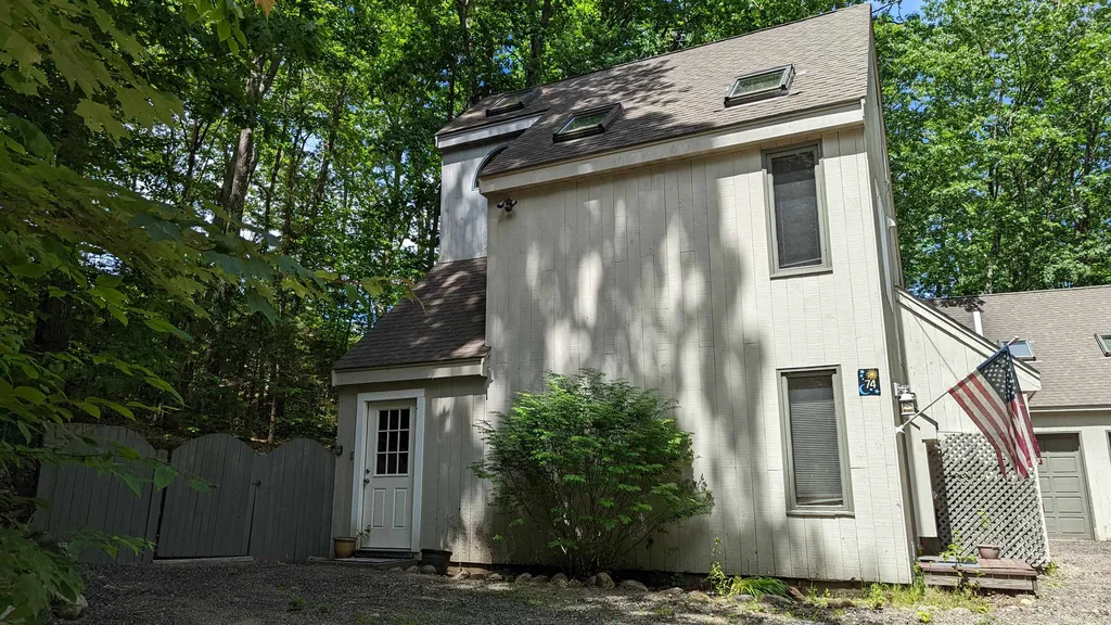 74 Green Circle Campton NH 03223