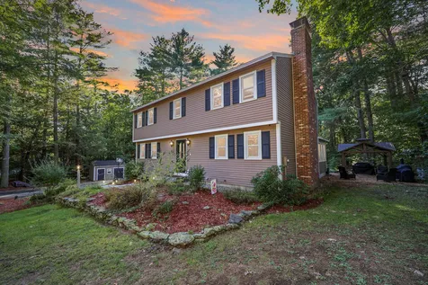 8 Jefferson Drive Merrimack NH 03054