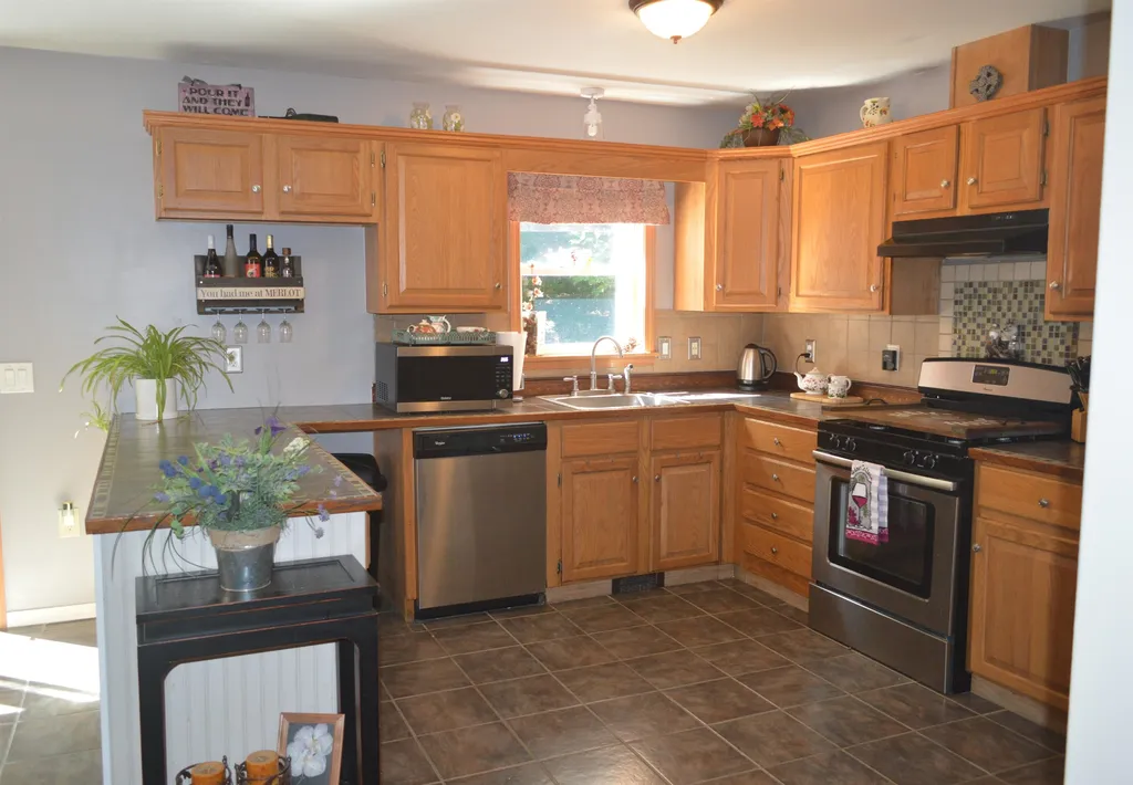 648 Tigola Trail Stoddard NH 03464