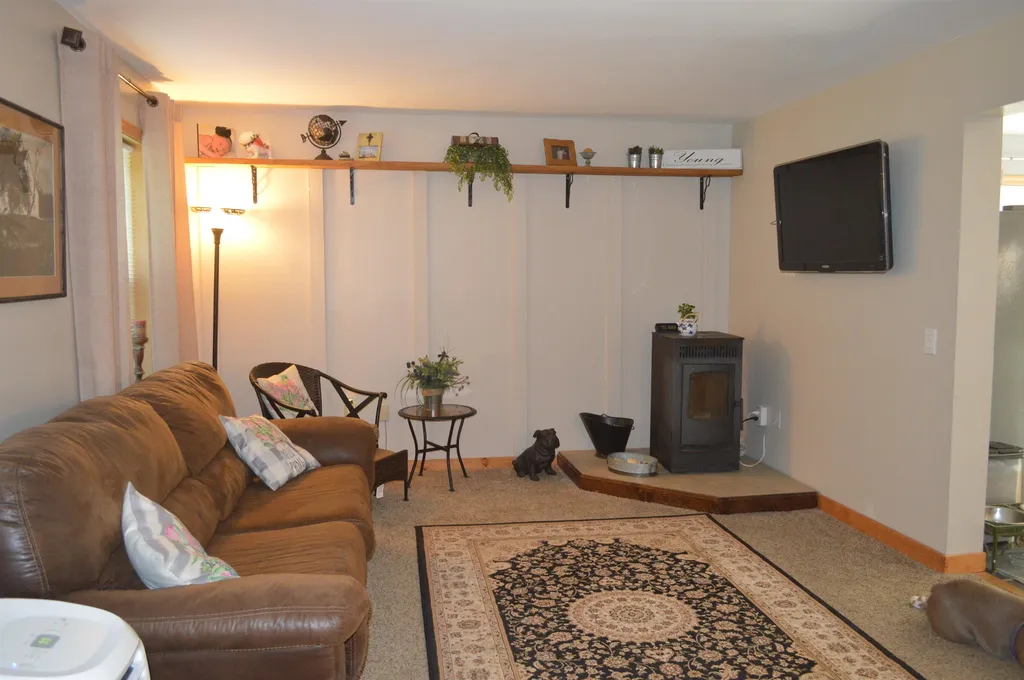 648 Tigola Trail Stoddard NH 03464