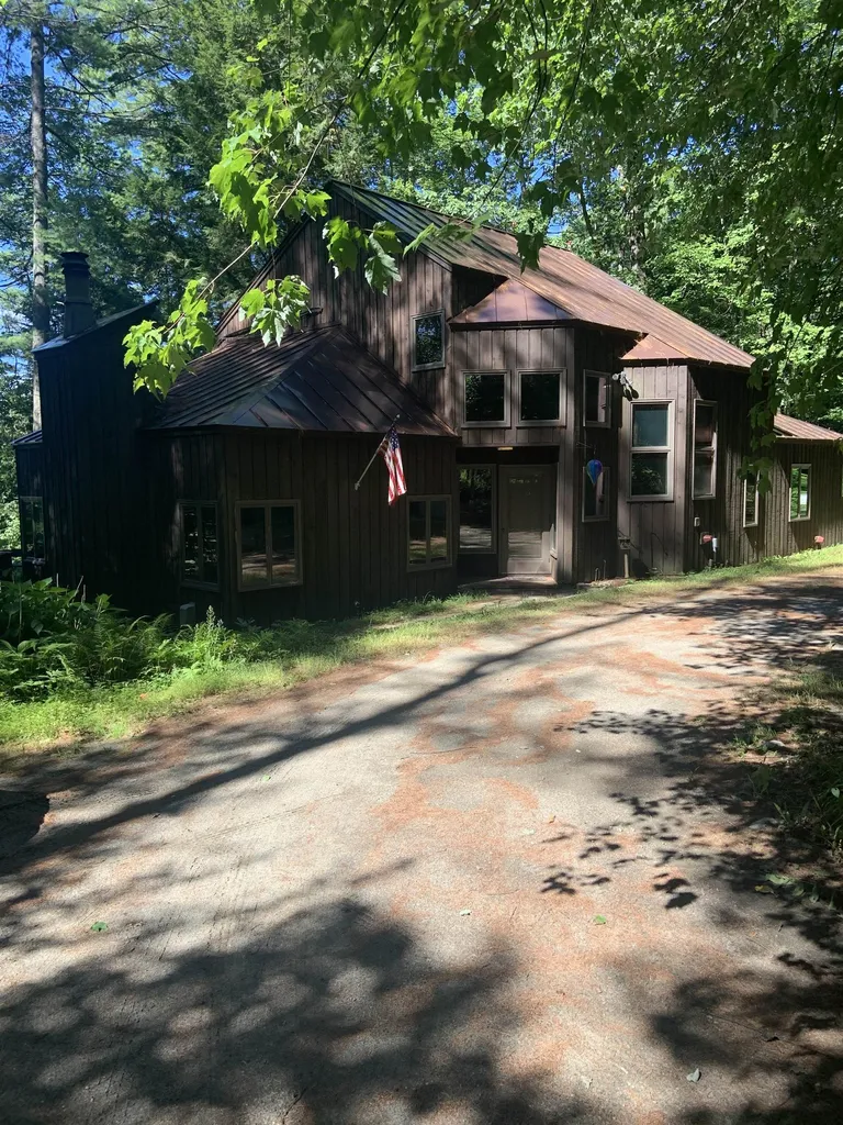 618 Hard Road Hartford VT 05059