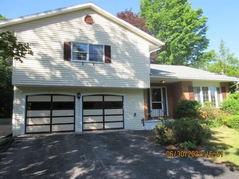 71 Bay Road Farmington NH 03835