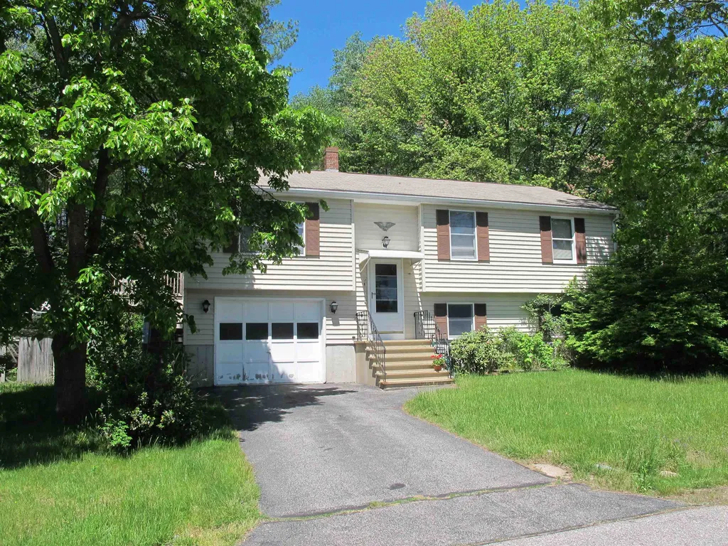 8 Jacobs Drive Rochester NH 03867