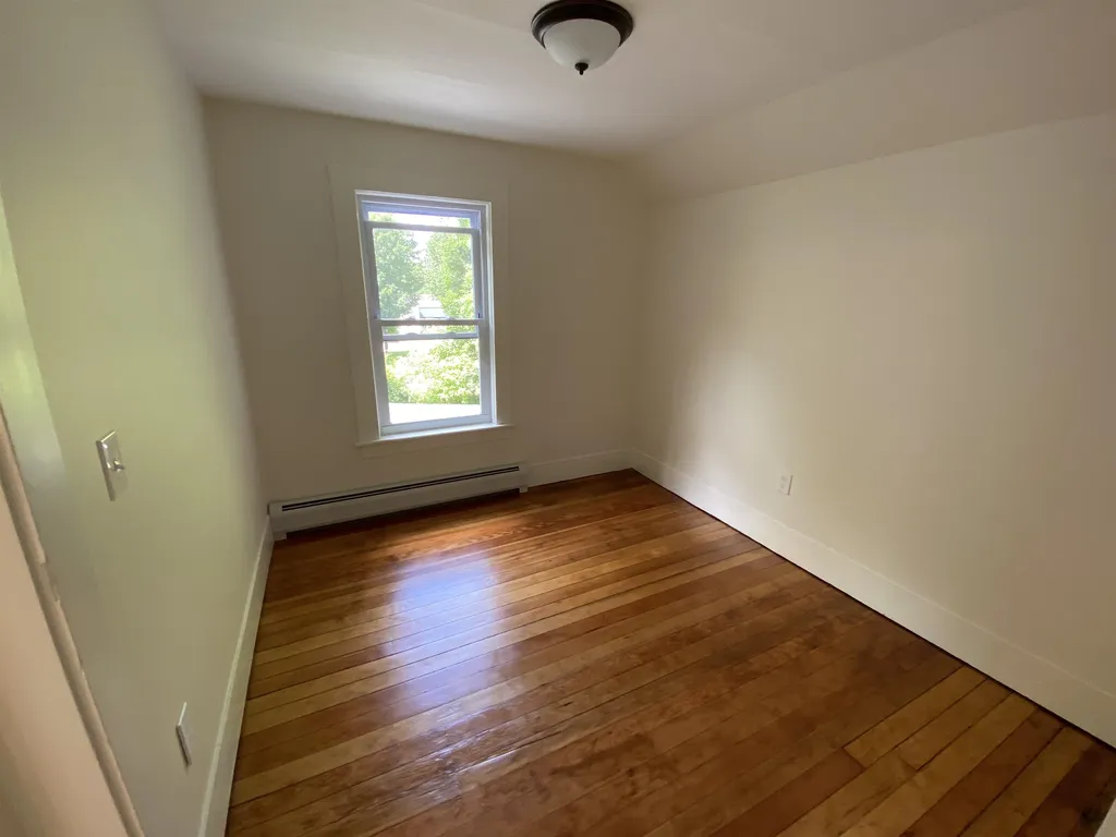37 Syndicate Street Newport NH 03773