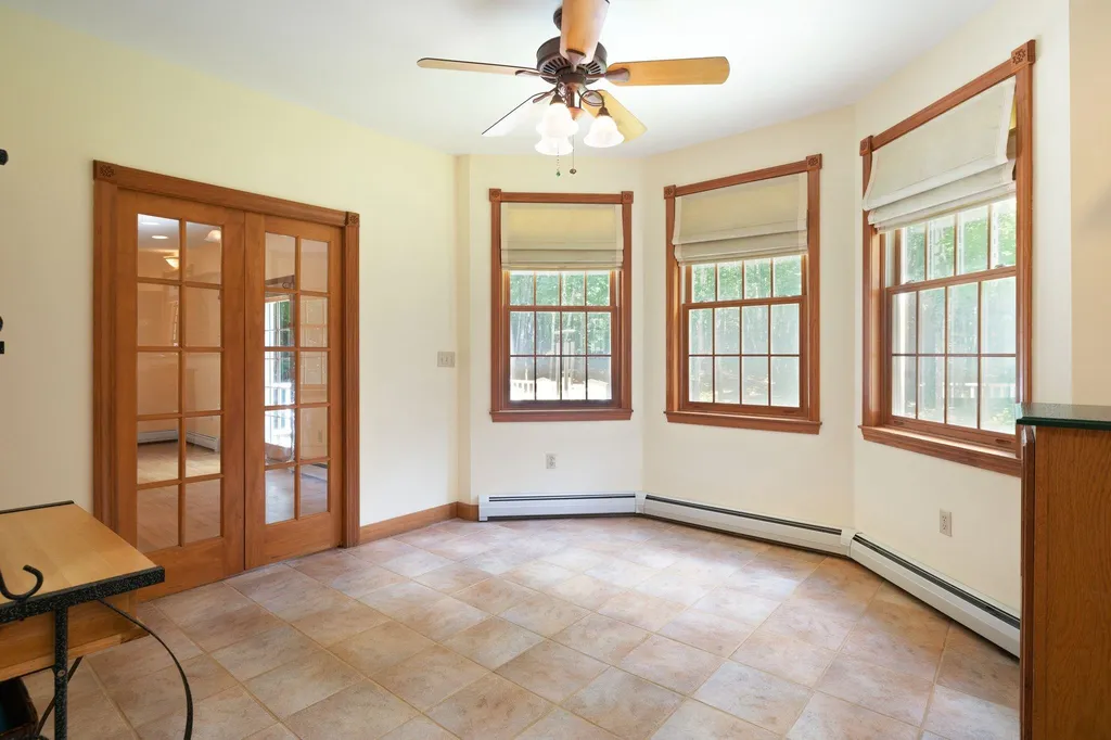5 Cherry Lane Madbury NH 03823