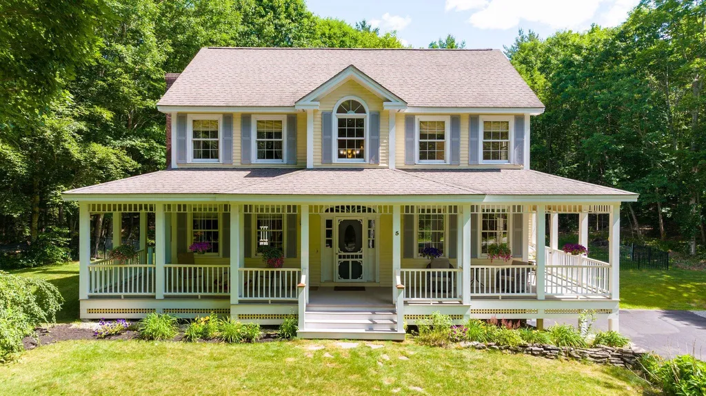 5 Cherry Lane Madbury NH 03823