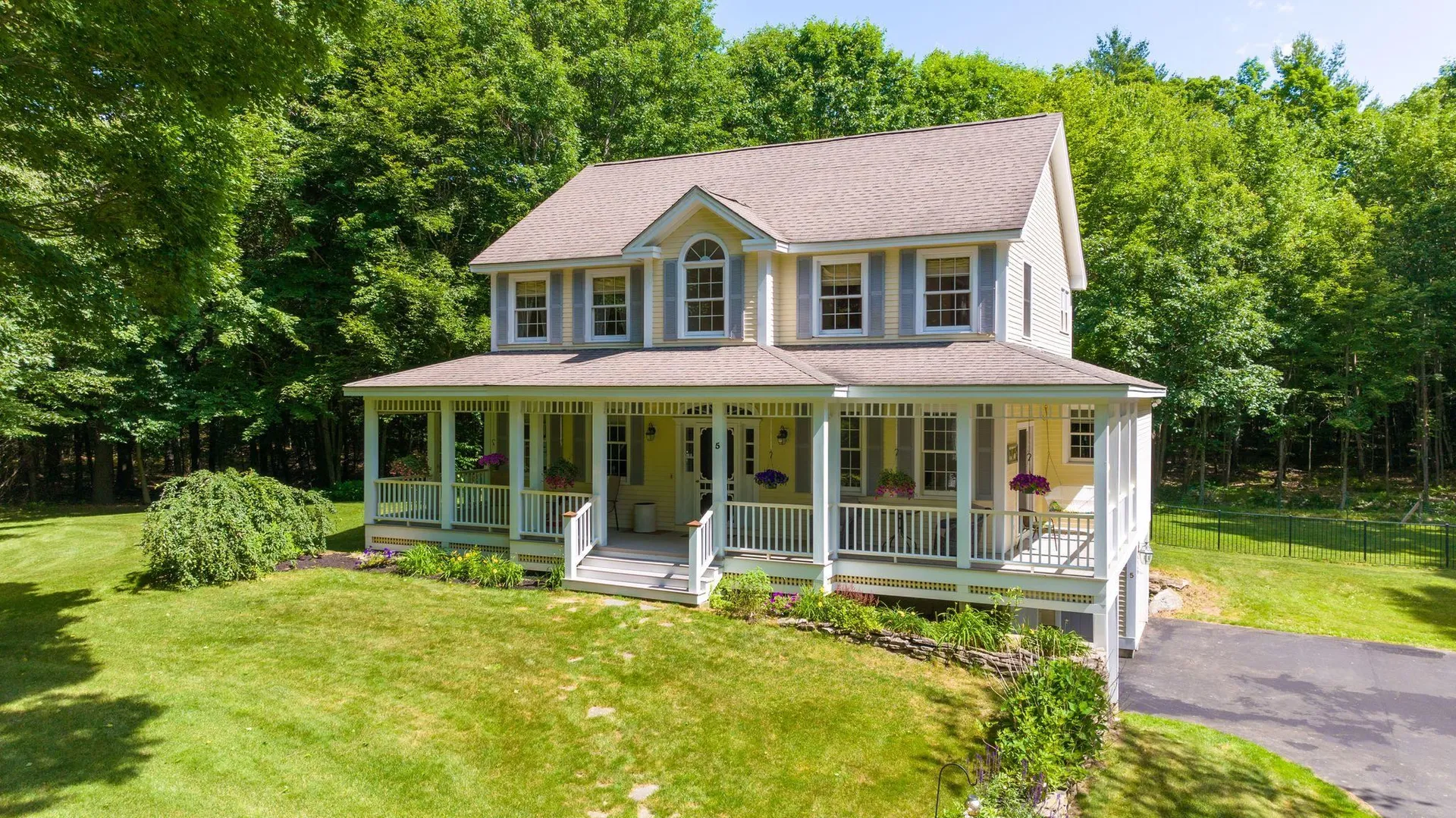 5 Cherry Lane Madbury NH 03823
