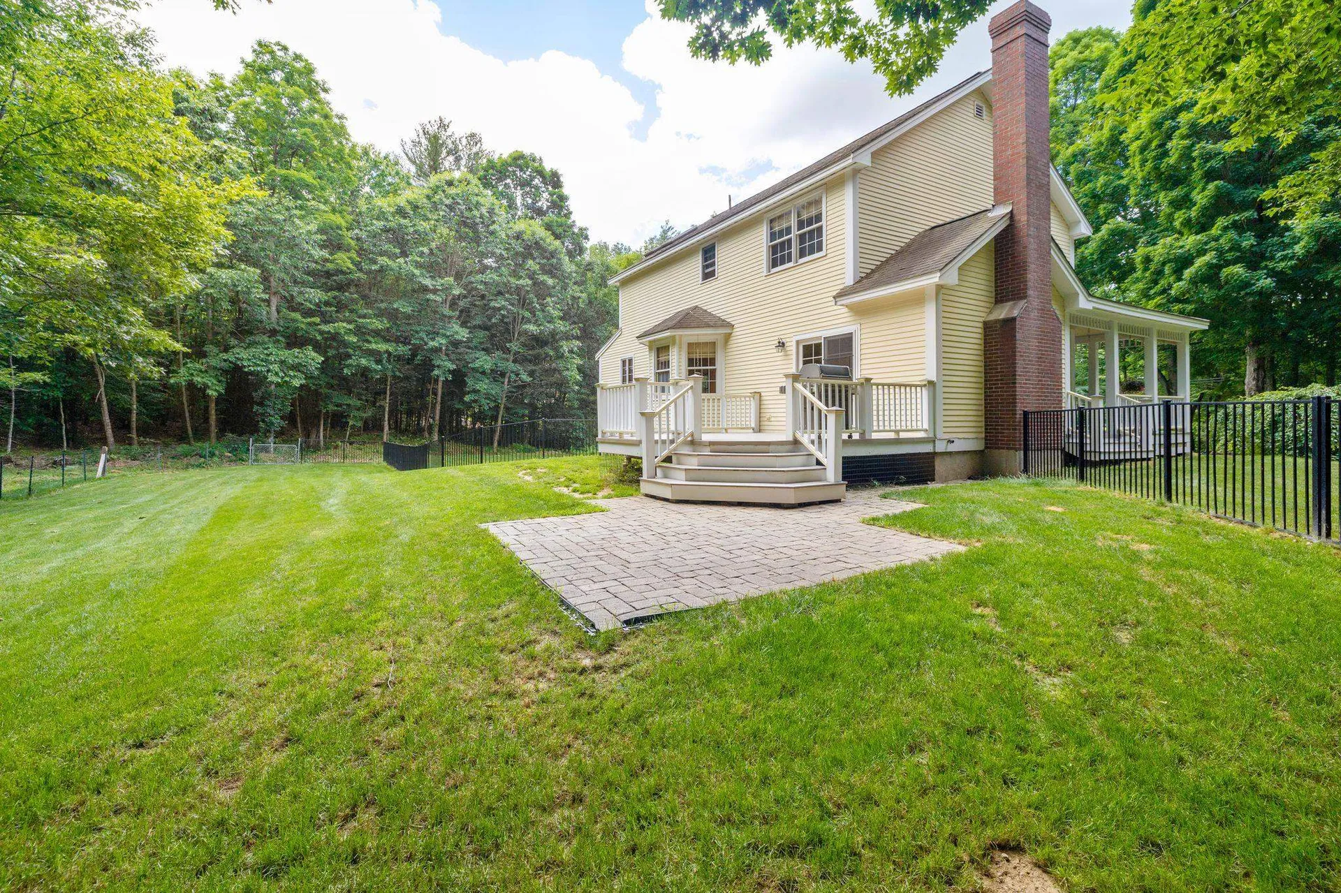 5 Cherry Lane Madbury NH 03823