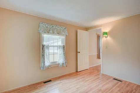 68 Black Bear Road Tamworth NH 03886
