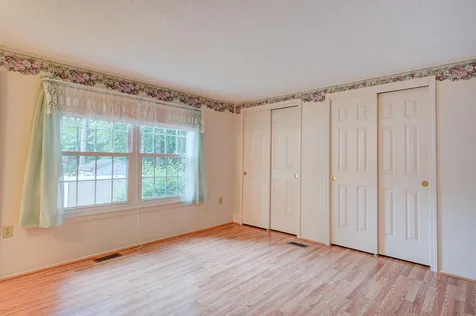 68 Black Bear Road Tamworth NH 03886
