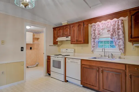 68 Black Bear Road Tamworth NH 03886