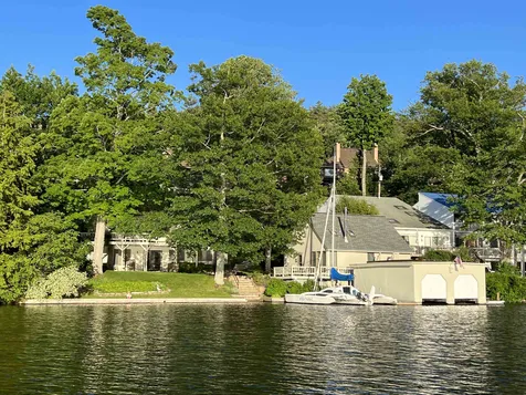 81 Lake Avenue Sunapee NH 03782
