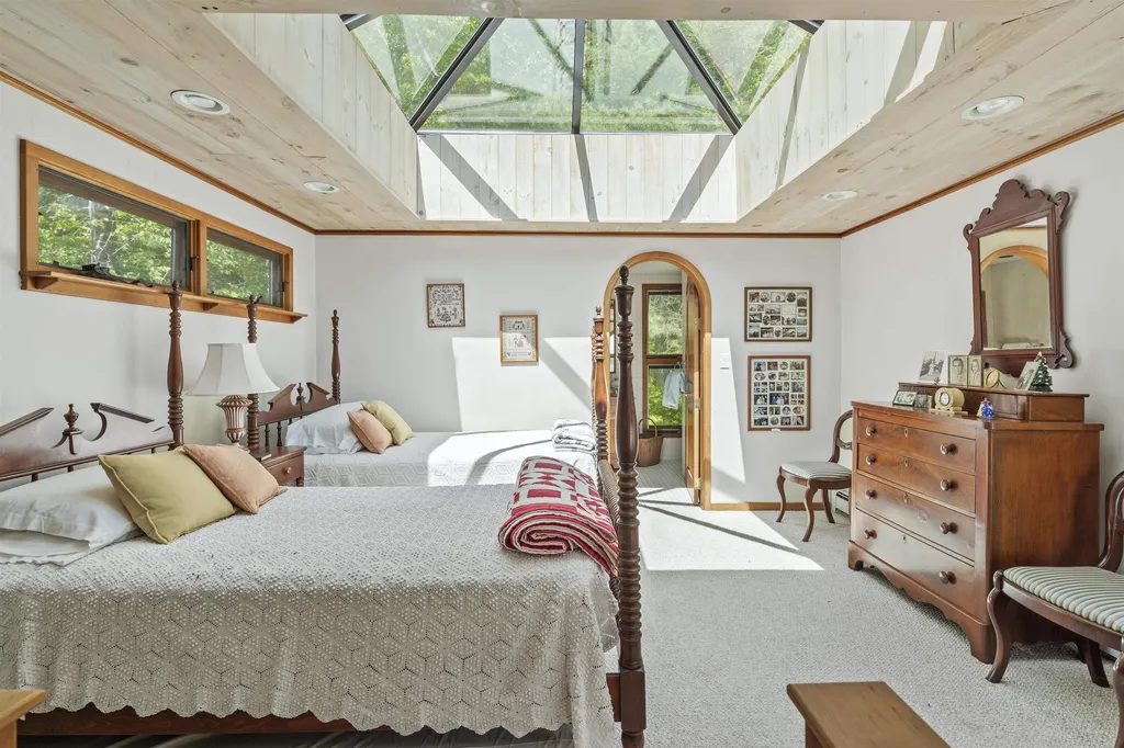 465 Pennell Road Chester VT 05143