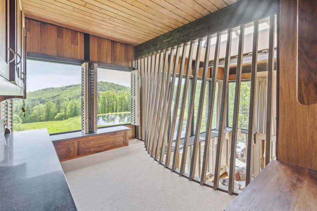 465 Pennell Road Chester VT 05143
