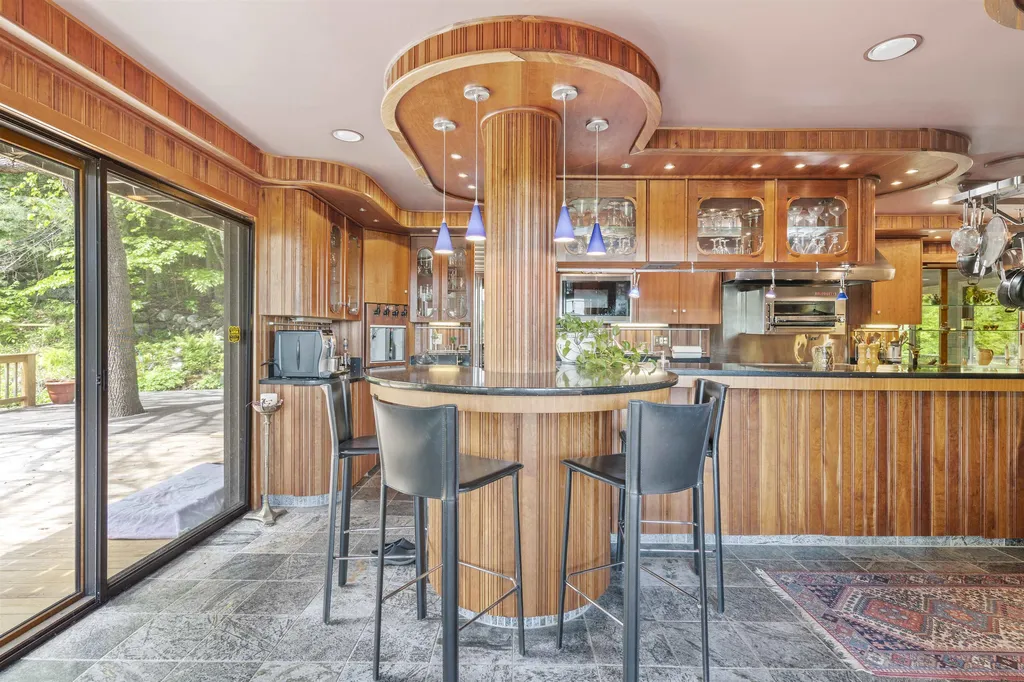 465 Pennell Road Chester VT 05143