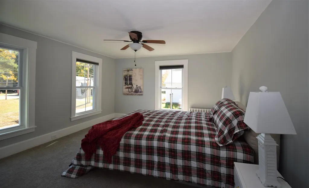 14 Church Street Kingston NH 03848