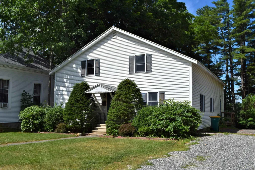 14 Church Street Kingston NH 03848