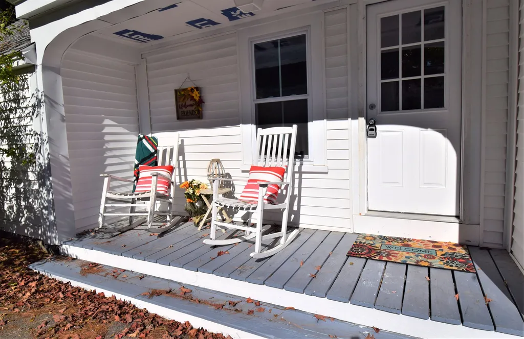14 Church Street Kingston NH 03848